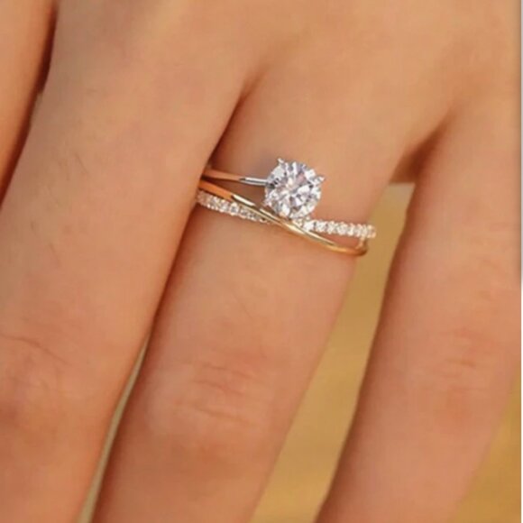 Jewelry - Sterling Silver & Rose Gold Moissanite Criss-Cross Solitaire Ring - Size 7
